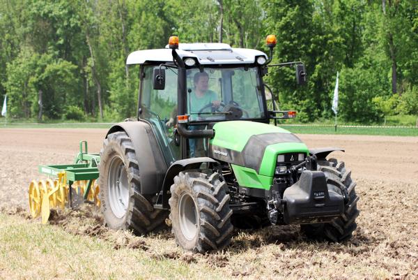 Deutz-Fahr fills out 5 series tractor choices 18 June 2014 Premium